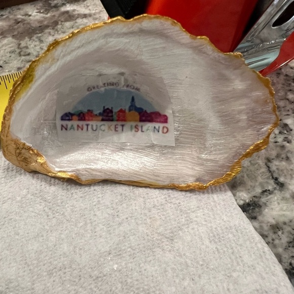 Nantucket Decorative Oyster Shells – Set of 3 with Gold Trim - Picture 9 of 14